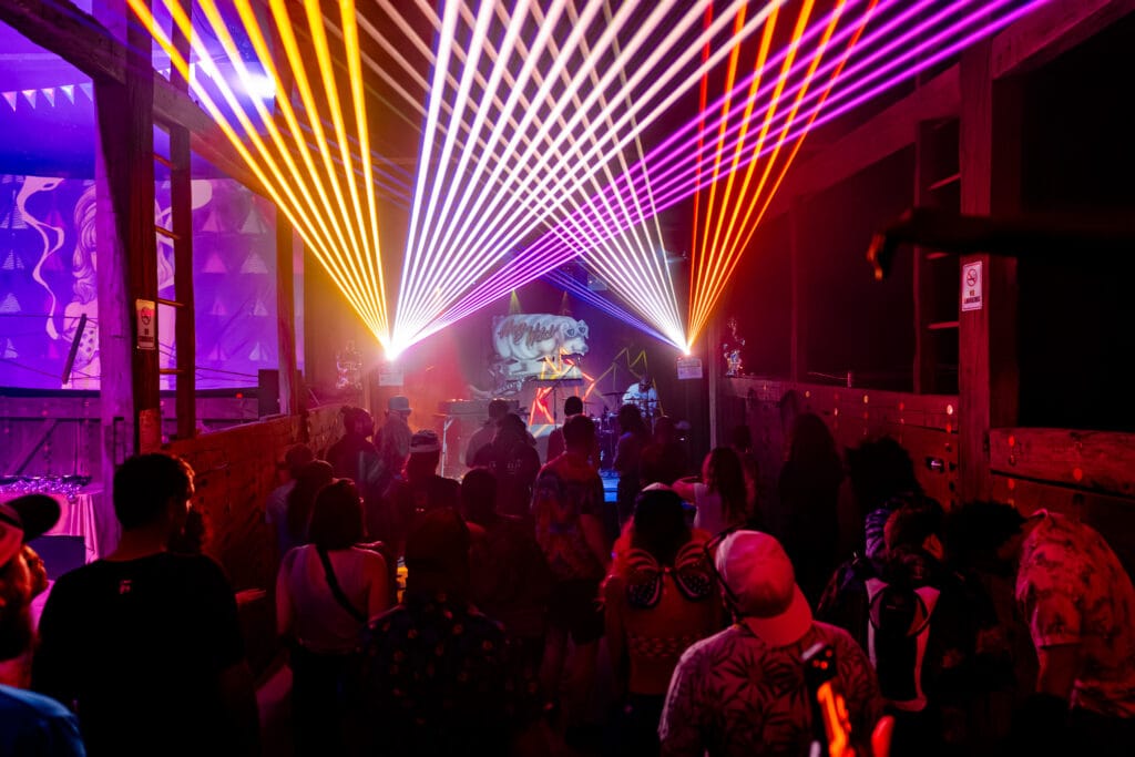 FOTF11 Smigonaut-ZONE Barn